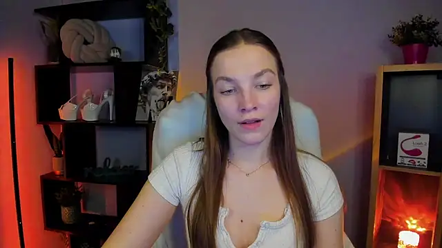 Snapshot of kenzie_x chatting on 02-03-25, 09:08 kenzie x online show from 02-03-25, 09:08