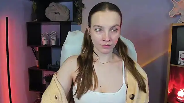 Snapshot of kenzie_x chatting on 02-25-25, 08:14 kenzie x online show from 02-25-25, 08:14