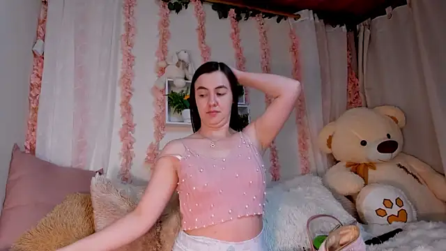 Idara and Edahi01 online show from 11-07-25, 08:31