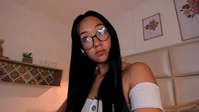 Aily Yozuko online show from 02-12-25, 07:34