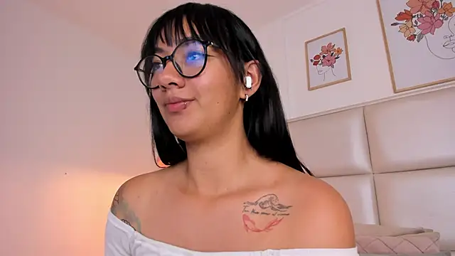 Aily Yozuko online show from 02-25-25, 03:09