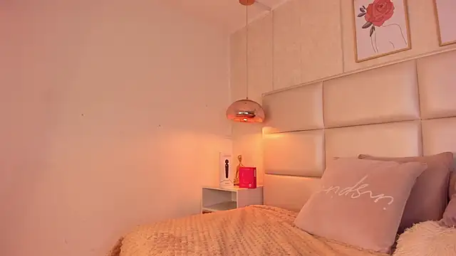 Aily Yozuko online show from 10-28-25, 02:48