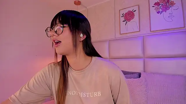 Snapshot of Aily_Yozuko chatting on 02-06-26, 02:38 Aily Yozuko online show from 02-06-26, 02:38