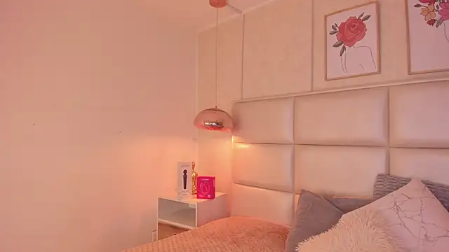 Snapshot of Aily_Yozuko chatting on 02-19-26, 02:40 Aily Yozuko online show from 02-19-26, 02:40