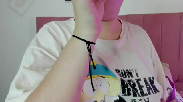 GENNESIS LOVE online show from 09-14-25, 07:02