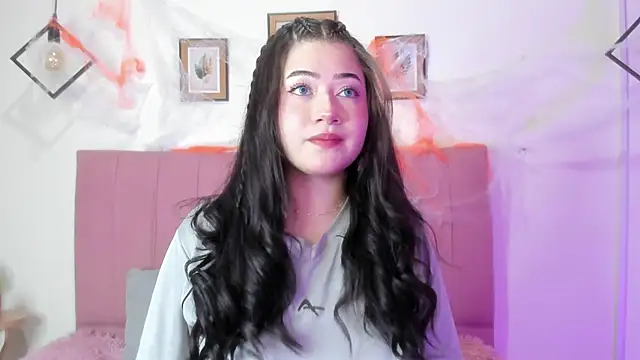 GENNESIS LOVE online show from 10-28-25, 03:10