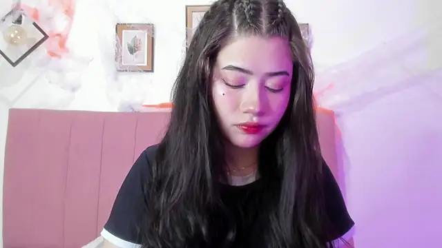 GENNESIS LOVE online show from 10-29-25, 03:31