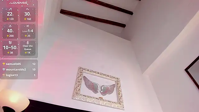 Snapshot of Mia_222 chatting on 02-06-25, 06:35 Mia 222 online show from 02-06-25, 06:35