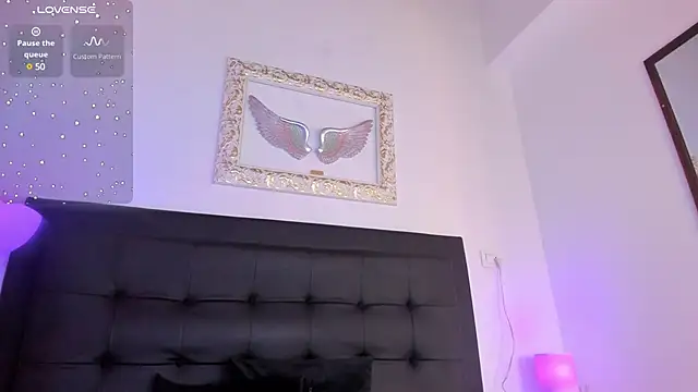 Snapshot of Mia_222 chatting on 02-11-25, 12:27 Mia 222 online show from 02-11-25, 12:27