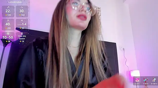 Snapshot of Mia_222 chatting on 02-21-25, 03:32 Mia 222 online show from 02-21-25, 03:32