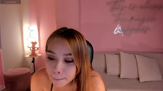 CarolineGraceX online show from 12-21-24, 03:25