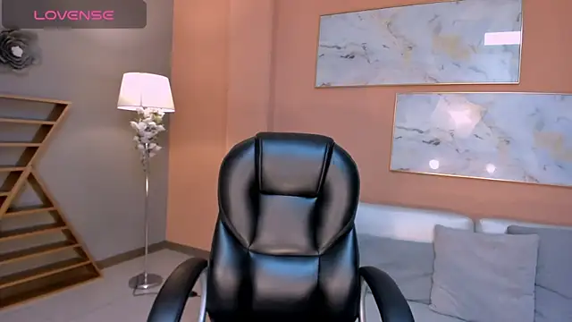 DonnaStonne online show from 01-24-25, 07:07