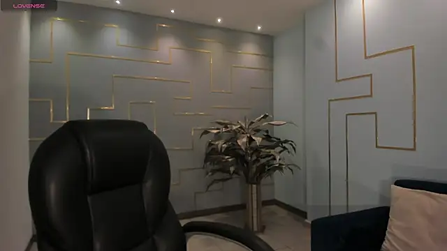 DonnaStonne online show from 02-23-25, 05:50