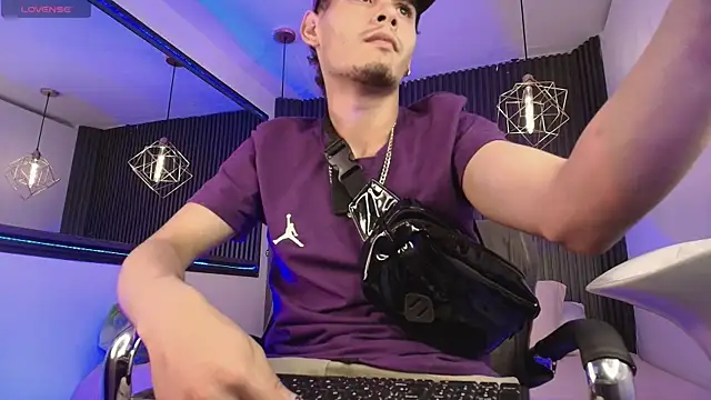  white fox 1 online show from 09-17-25, 11:28