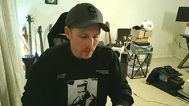 Rock Pierce online show from 11-15-25, 06:22