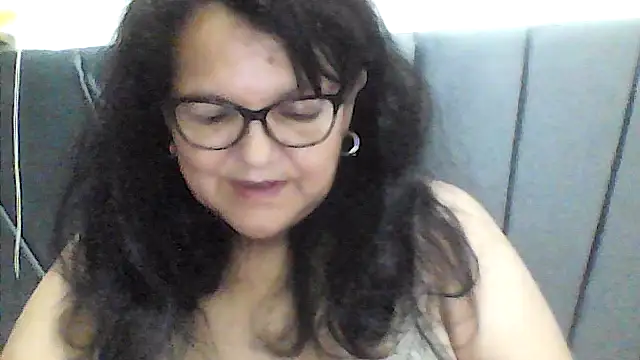 kassandra02 online show from 10-23-25, 03:39
