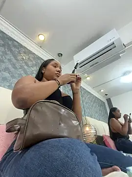 NaiomyLanes online show from 03-26-26, 12:00