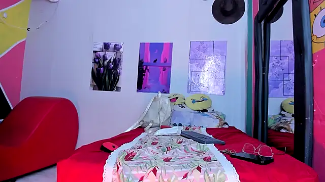 Snapshot of Laizasamantha2 chatting on 01-10-25, 01:31 Laizasamantha2 online show from 01-10-25, 01:31