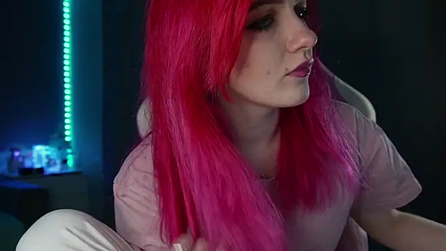 Snapshot of joyhannahh chatting on 01-17-26, 04:33 joyhannahh online show from 01-17-26, 04:33