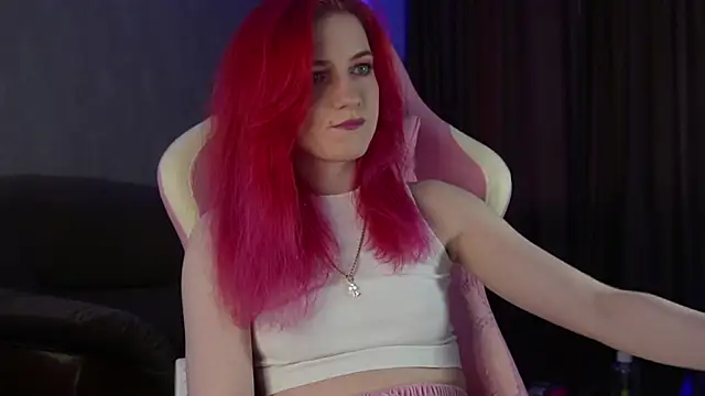 Snapshot of joyhannahh chatting on 02-16-26, 02:35 joyhannahh online show from 02-16-26, 02:35