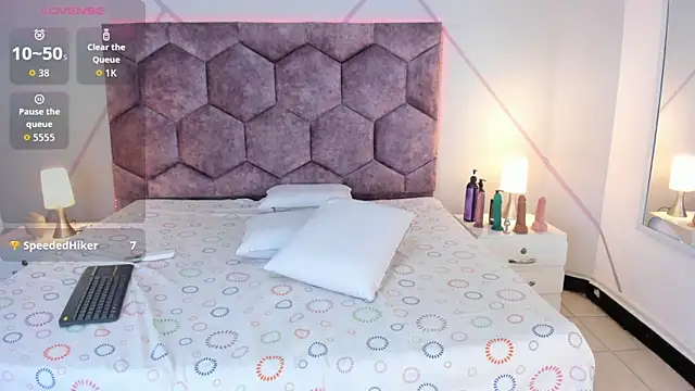 emmy lander online show from 12-13-25, 07:53