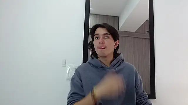 Snapshot of alex_connorr chatting on 02-26-25, 03:19 alex connorr online show from 02-26-25, 03:19