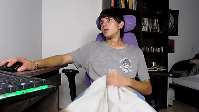 Snapshot of alex_connorr chatting on 11-07-25, 03:39 alex connorr online show from 11-07-25, 03:39