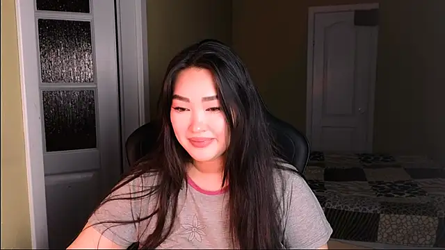 Snapshot of Erica_Wayne chatting on 01-29-25, 04:08 Erica Wayne online show from 01-29-25, 04:08