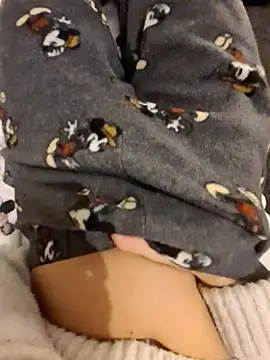 Snapshot of Mary_anes chatting on 02-24-25, 11:52 Mary anes online show from 02-24-25, 11:52