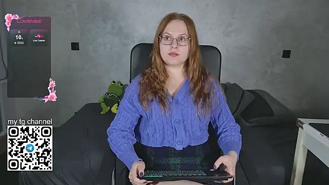 Snapshot of Lila_Pitt chatting on 09-25-25, 08:12 Lila Pitt online show from 09-25-25, 08:12