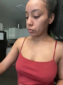 juicyyy323 online show from 12-19-24, 10:32