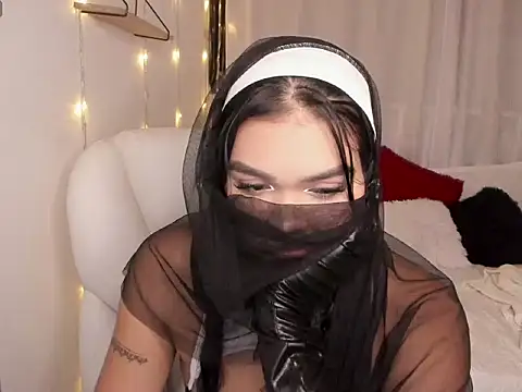 Snapshot of Daisy_20x_ chatting on 10-20-25, 05:52 Daisy 20x online show from 10-20-25, 05:52