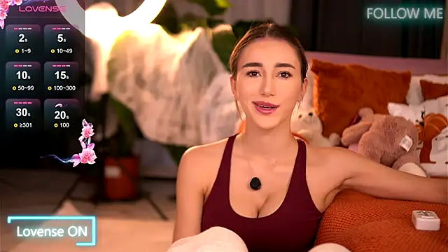 Snapshot of EmilyRaymont chatting on 10-30-25, 04:36 EmilyRaymont online show from 10-30-25, 04:36