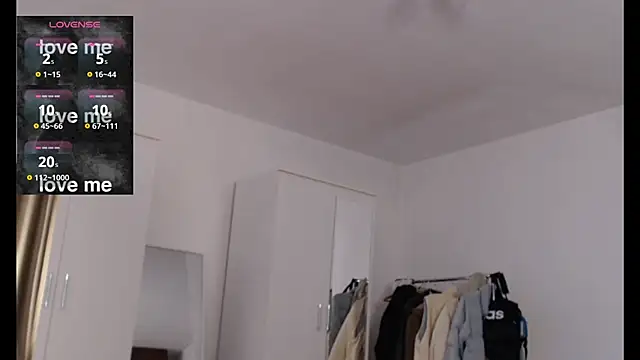 Snapshot of TattedCurls chatting on 02-11-25, 02:46 TattedCurls online show from 02-11-25, 02:46