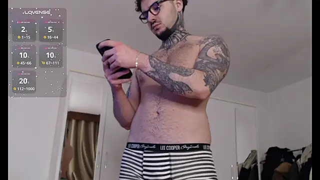 Snapshot of TattedCurls chatting on 02-27-25, 02:42 TattedCurls online show from 02-27-25, 02:42