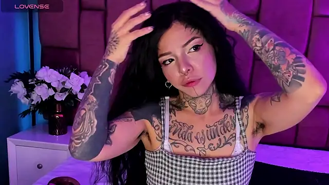 NinaInk online show from 03-18-25, 11:52