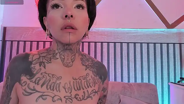 NinaInk online show from 07-18-26, 04:22