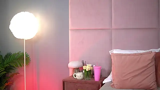 AlmaLuv online show from 10-01-25, 03:34