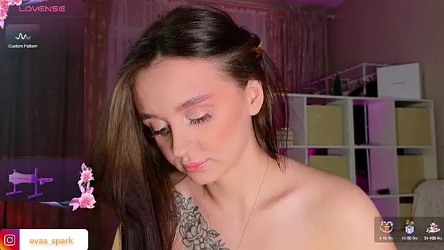 Snapshot of Katy_perry_ chatting on 02-14-25, 08:42 Katy perry online show from 02-14-25, 08:42