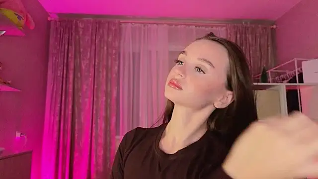 Snapshot of Katy_perry_ chatting on 02-20-25, 02:40 Katy perry online show from 02-20-25, 02:40