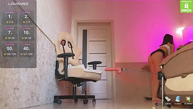 Snapshot of Katy_perry_ chatting on 12-01-25, 06:18 Katy perry online show from 12-01-25, 06:18