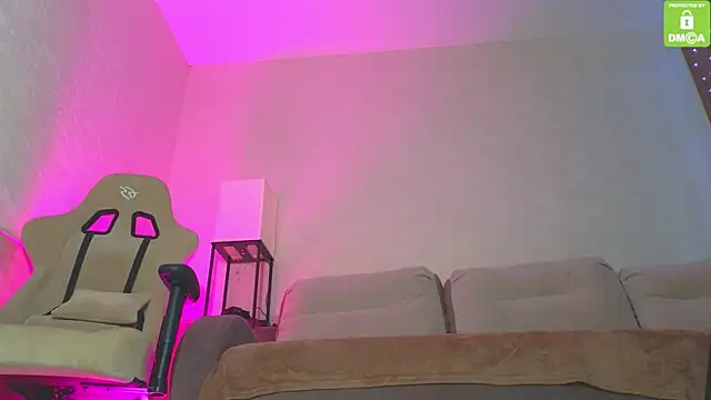 Snapshot of Katy_perry_ chatting on 12-05-25, 03:48 Katy perry online show from 12-05-25, 03:48