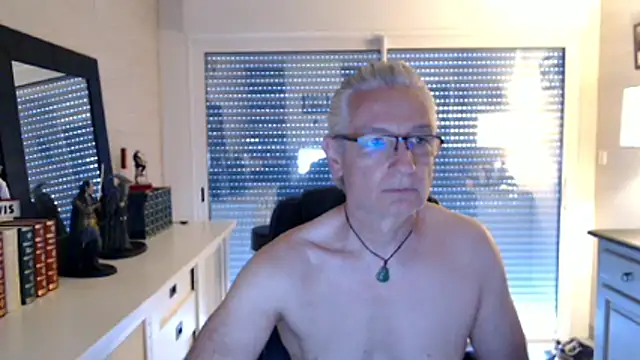 Snapshot of Goduleur69 chatting on 05-26-26, 12:45 Goduleur69 online show from 05-26-26, 12:45