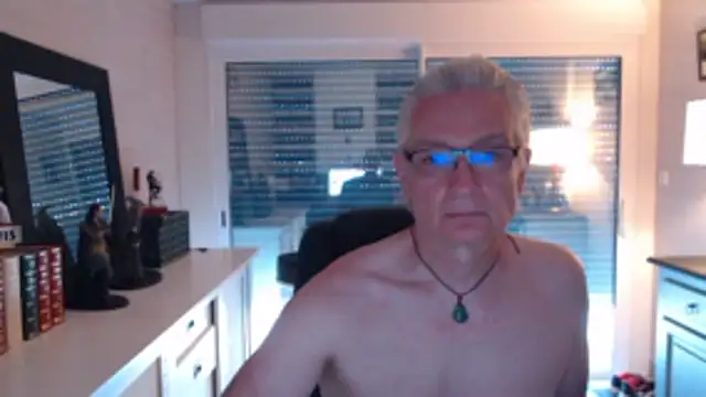 Snapshot of Goduleur69 chatting on 05-28-26, 03:31 Goduleur69 online show from 05-28-26, 03:31