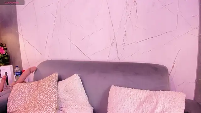 ElaEndez  online show from 02-18-25, 12:17