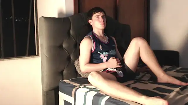 Snapshot of harry_greg21 chatting on 02-10-26, 12:37 harry greg21 online show from 02-10-26, 12:37