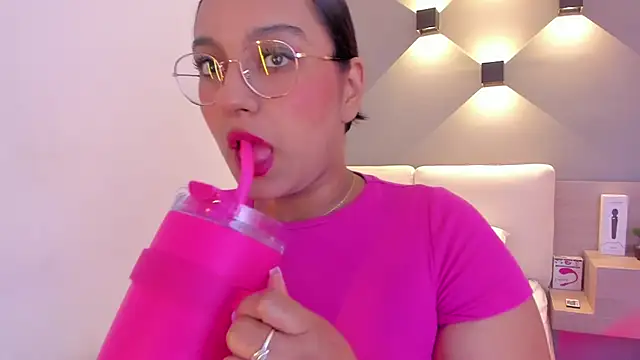 ellamontoya online show from 01-30-25, 04:37