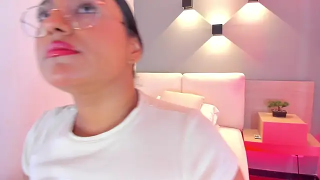 ellamontoya online show from 09-11-25, 11:21