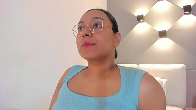 ellamontoya online show from 10-18-25, 10:49