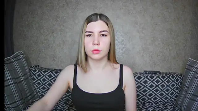 ElllaNuar online show from 12-12-24, 01:21